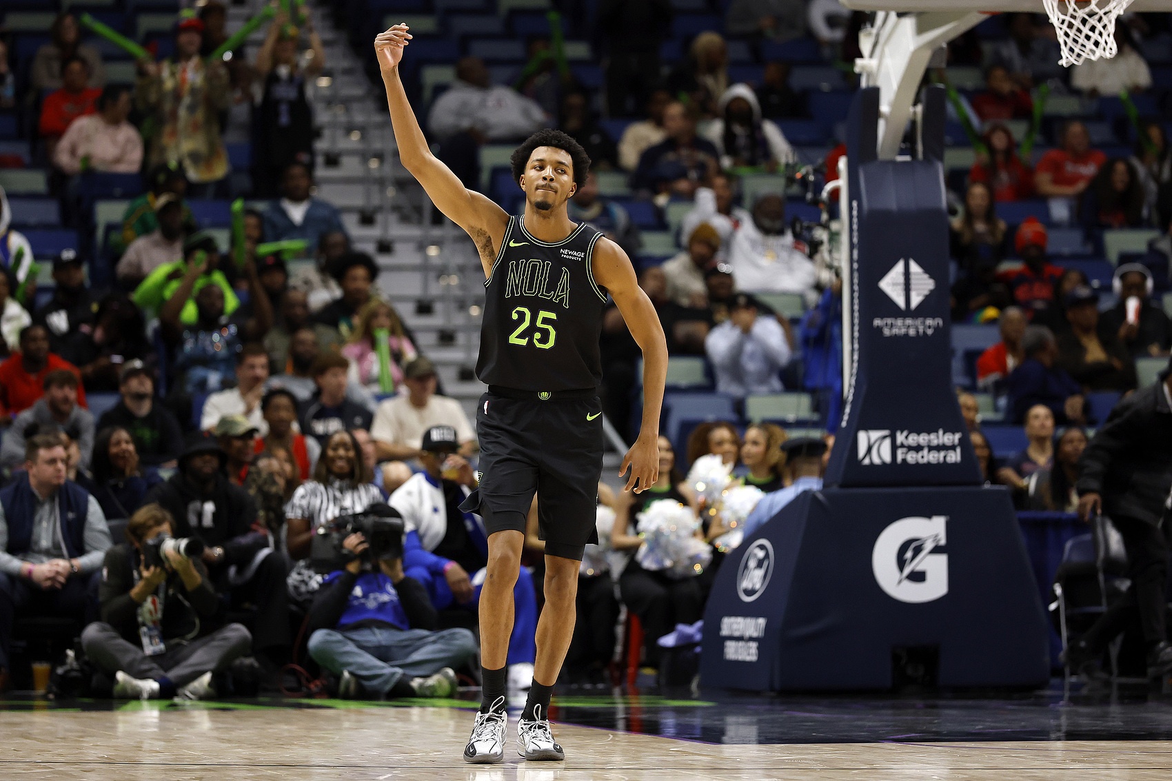 功亏一溃！墨菲19投11中高效砍下31分5板2助 可惜关键抛投打铁